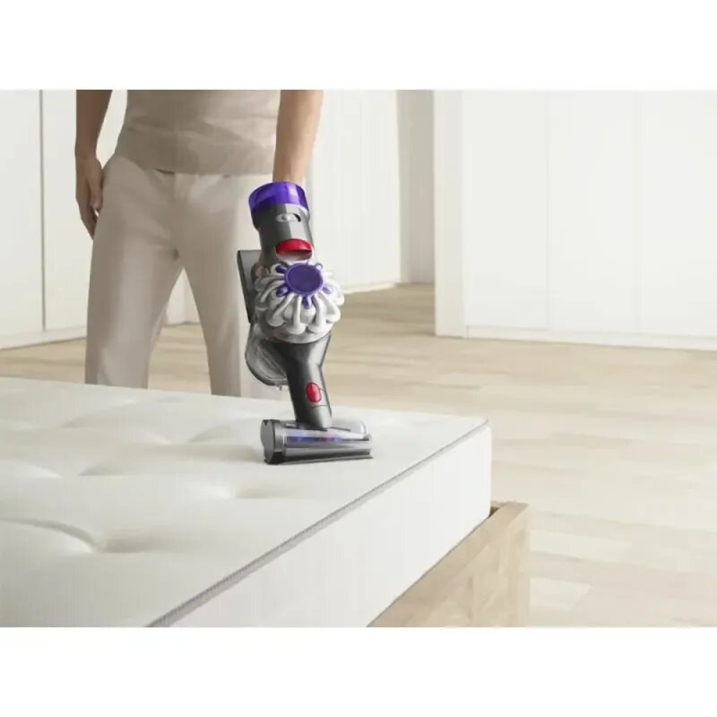 Dyson V8 Advanced: Powerful Cordless Vacuum for Pet Hair 130AW