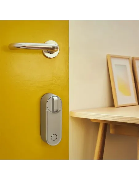 Yale Linus Smart Lock L2 Silver | Keyless WiFi Smart Lock