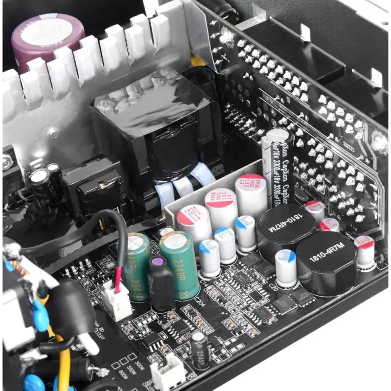 Thermaltake Toughpower GT 750W Fuente Alimentación Modular ATX 3.1 PCIe 5.1 80+ Gold Negro